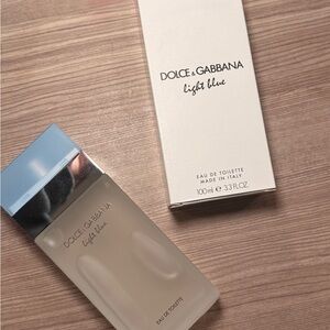 Dolce & Gabbana Light Blue Eau de Toilette - Silver and Cream
